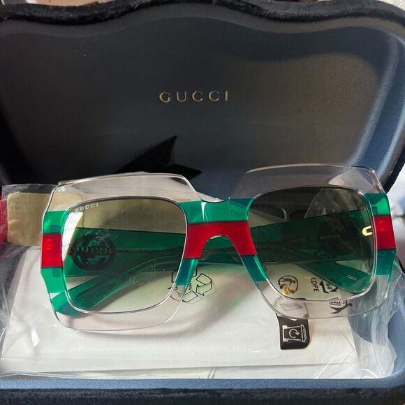Brand new with box GUCCI 
Square Web Frame GG0178S Sunglasses Green Red - Picture 1 of 4